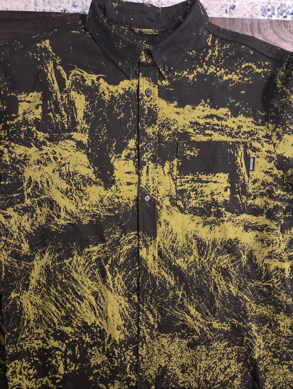 GX1000 Skateboarding Swamp Thing Camo Button Down Shirt Men's Size Large